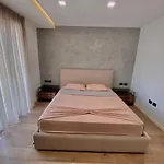 Lux Apartment 01 + Free Parking