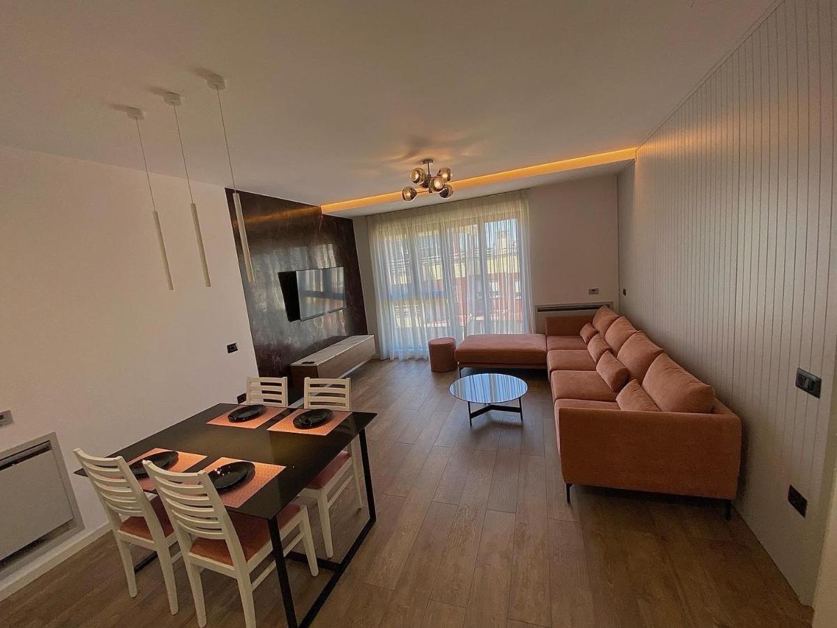 Lux 01 + Free Parking Tirana